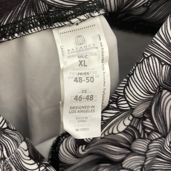 ❤️ BALANCE Graphic Leggings Size XL - Picture 4 of 4